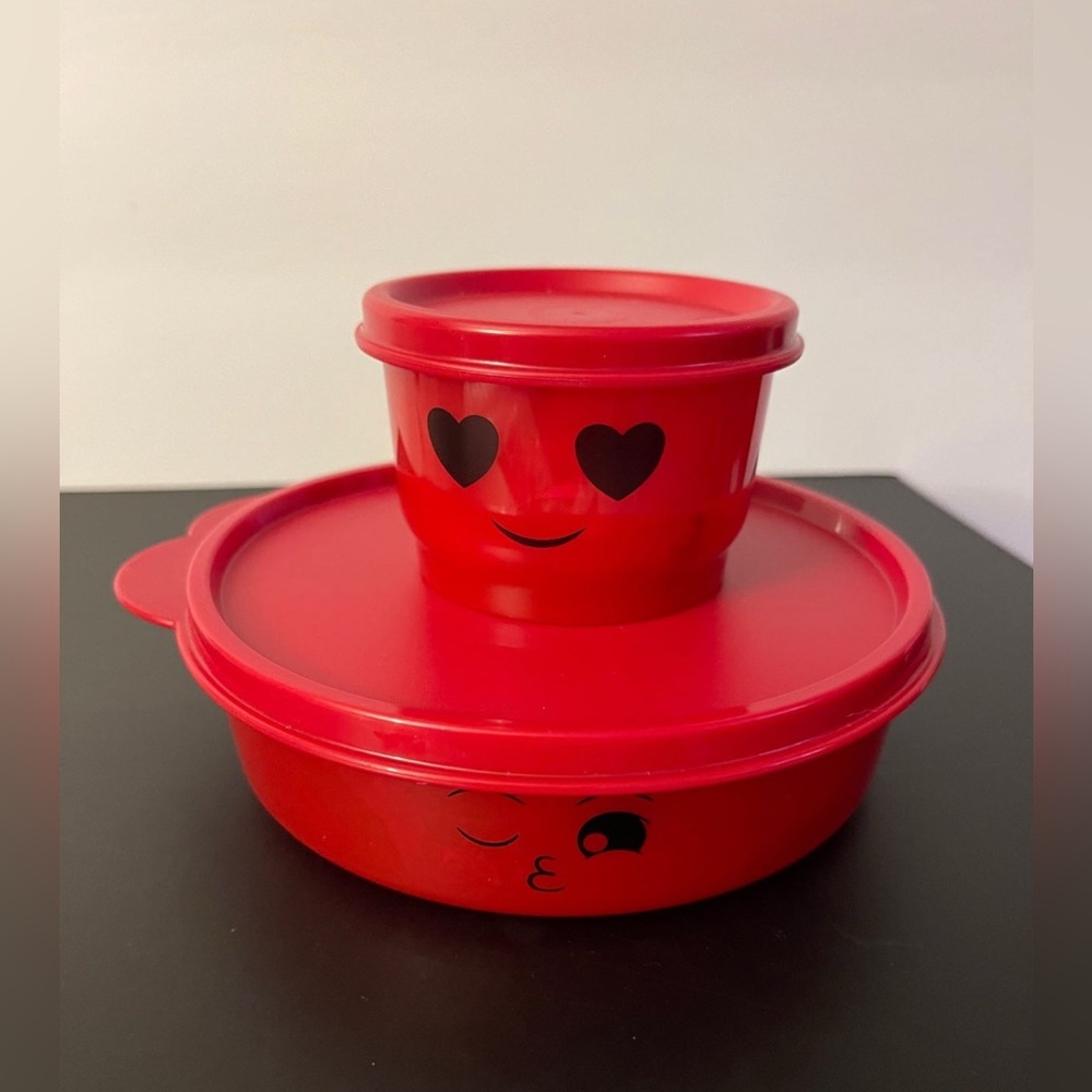 Tupperware Smiley Faces Set